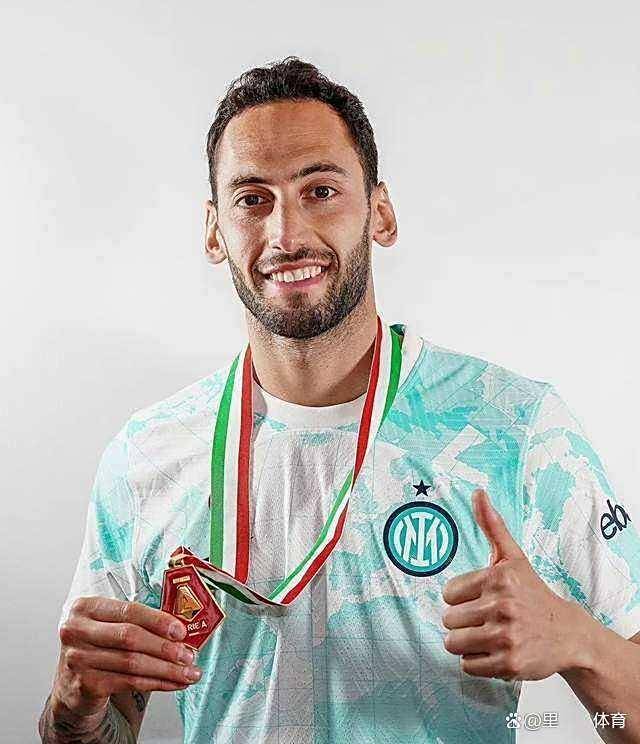 就喜欢刺激？加拉塔萨雷退出购买后，恰20思考加入其“死敌队伍”